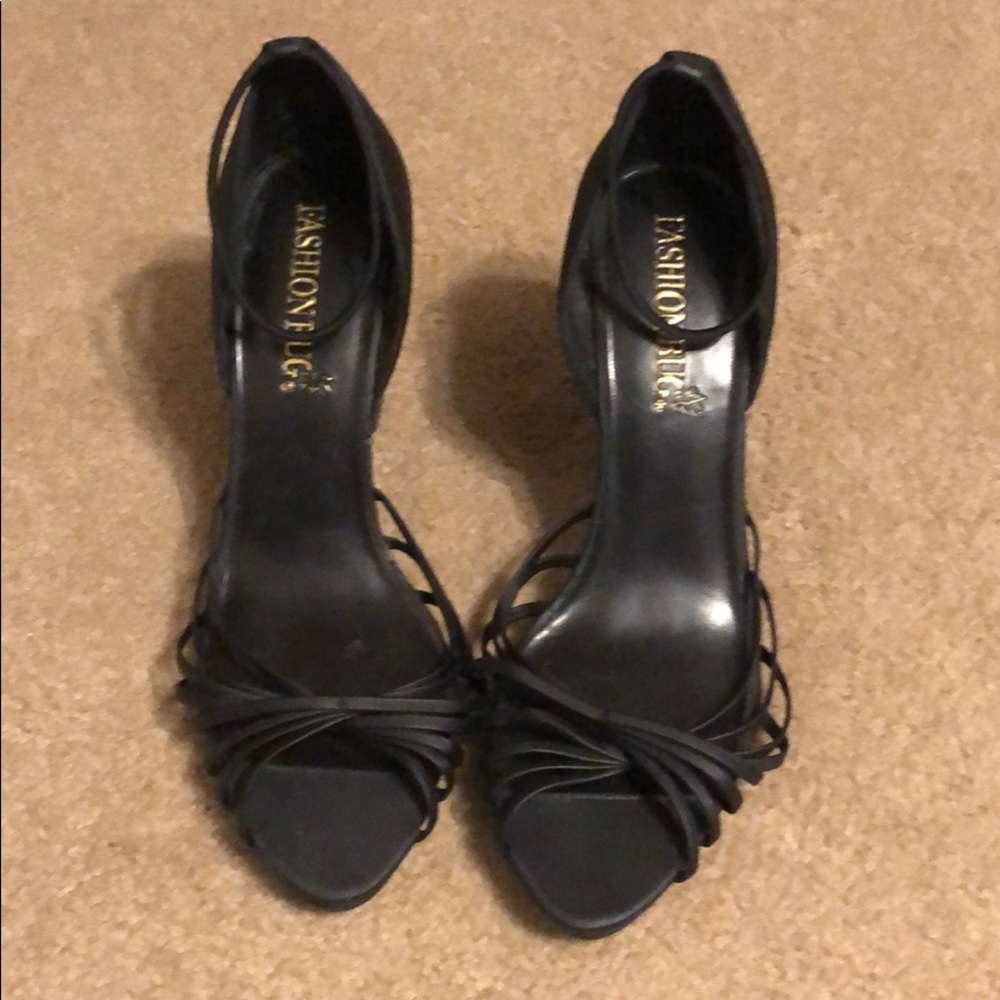 Black wedge heels